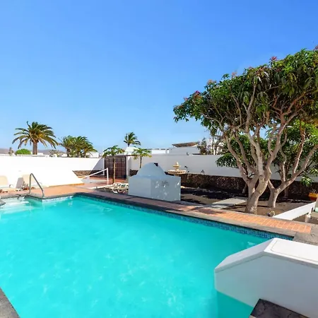 Villa Victoria Lanzarote By *